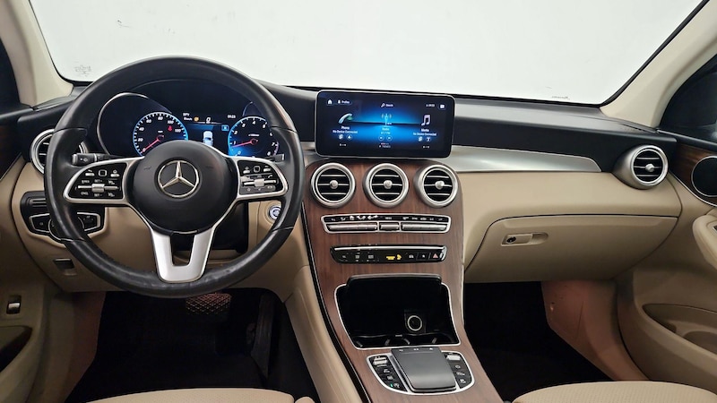 2021 Mercedes-Benz GLC 300 9