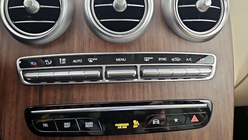 2021 Mercedes-Benz GLC 300 16