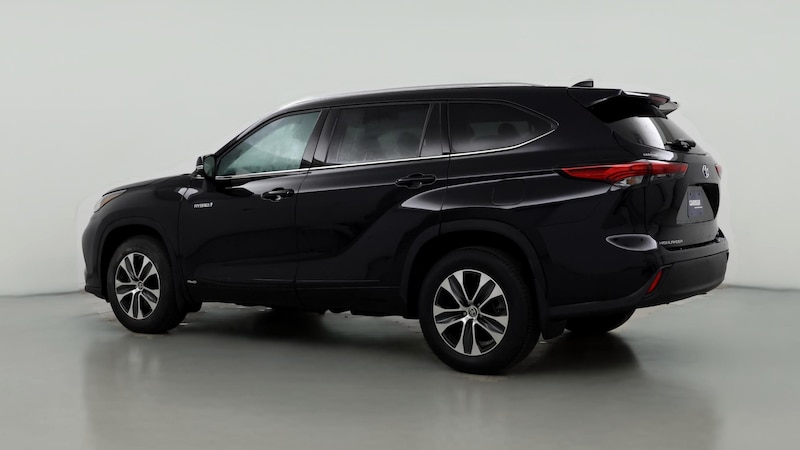 2021 Toyota Highlander XLE Hero Image