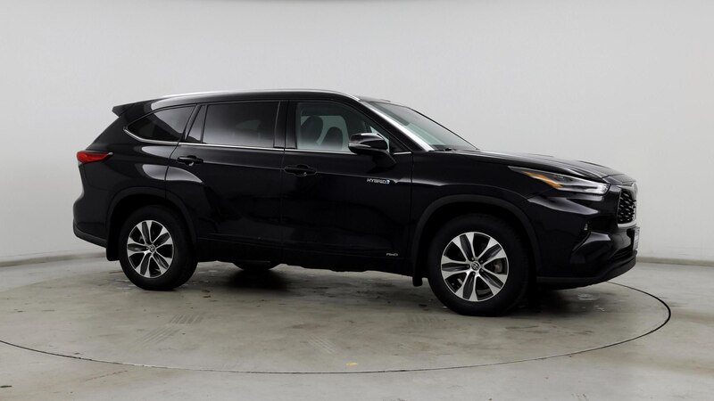 2021 Toyota Highlander XLE 2