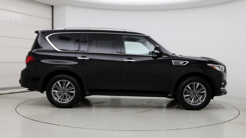 2022 INFINITI QX80 Luxe 7