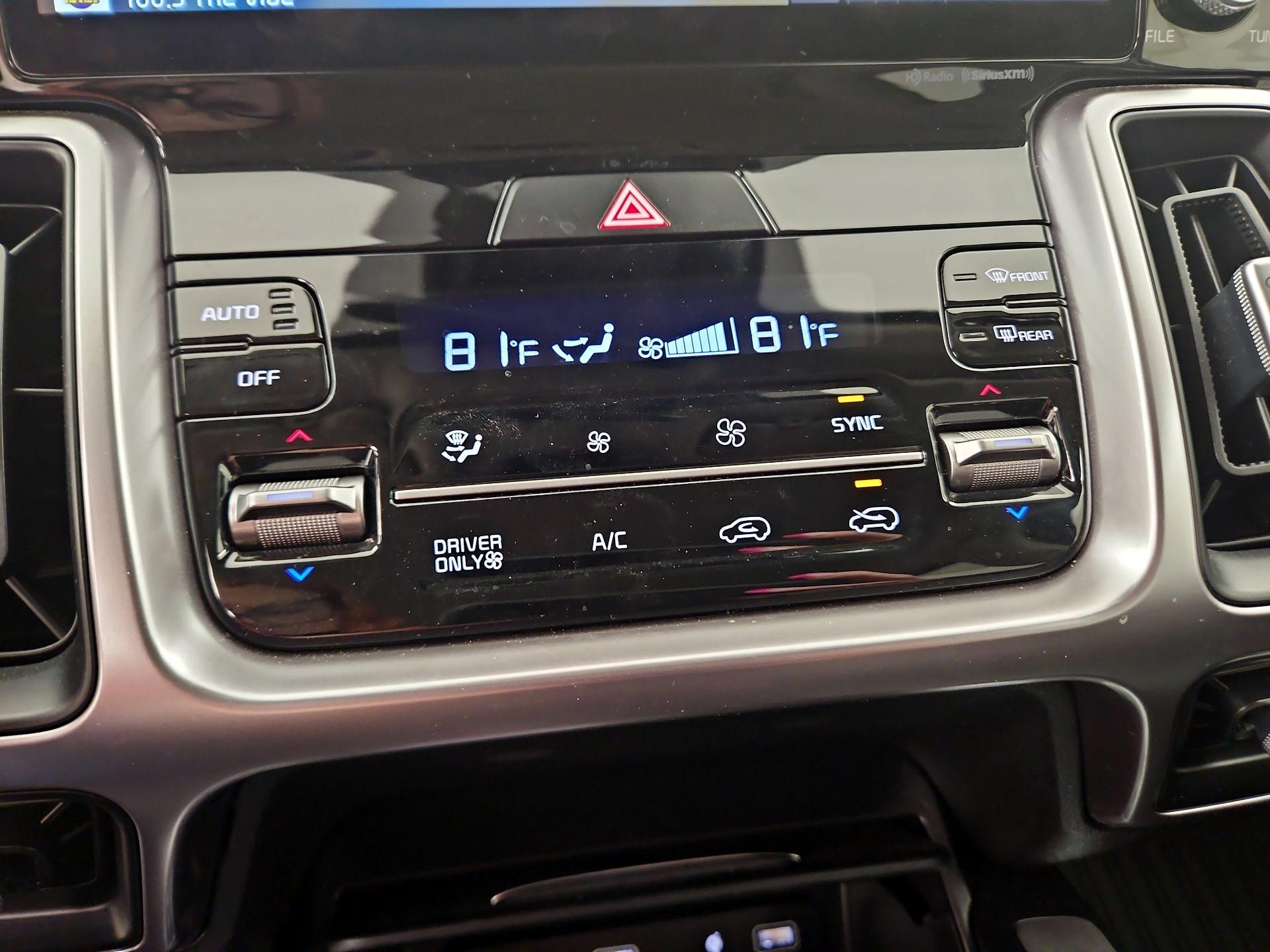 Thumbnail: 2022 Kia Sorento - 17