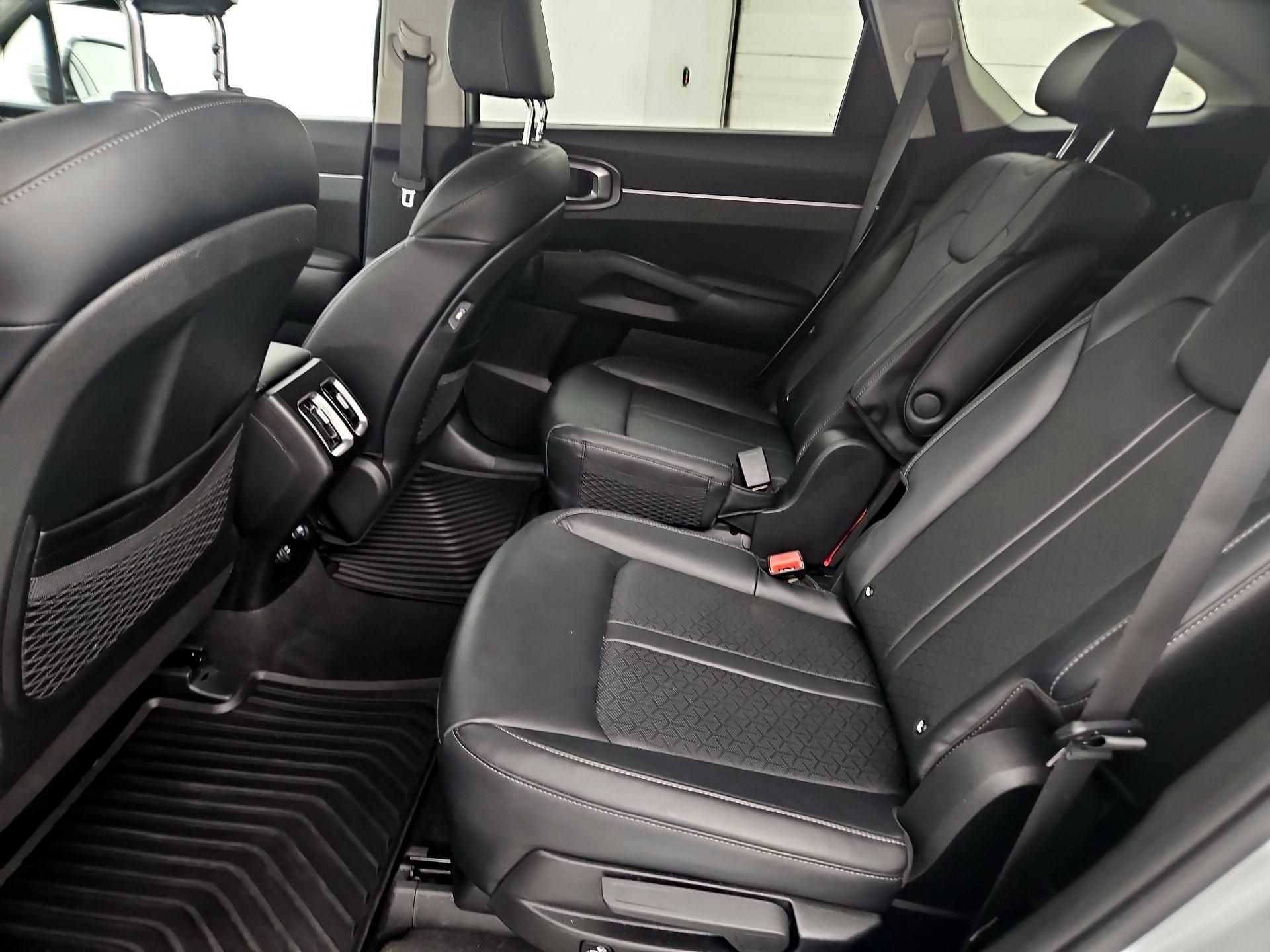 Thumbnail: 2022 Kia Sorento - 20