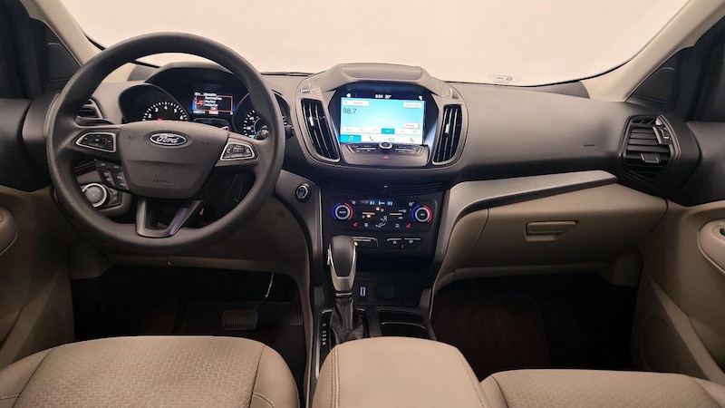 2019 Ford Escape SE 9