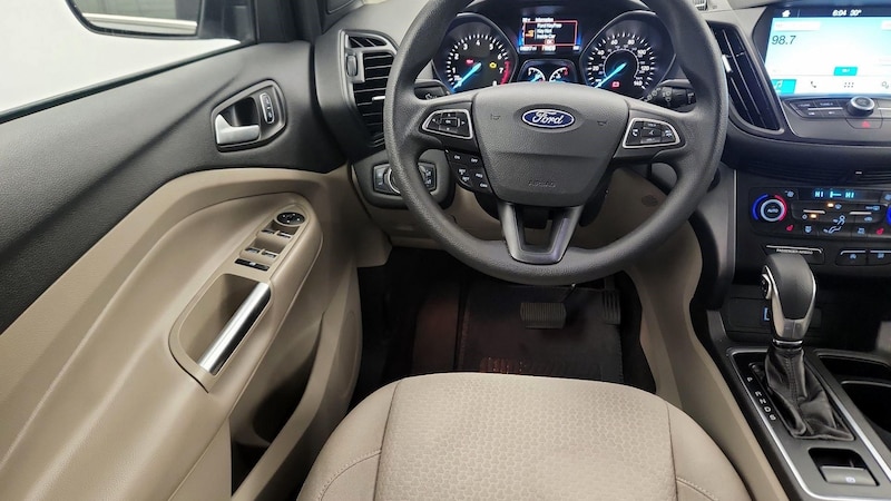 2019 Ford Escape SE 10