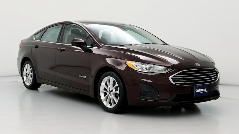 2019 Ford Fusion SE Hero Image