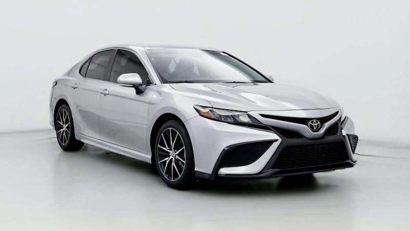 2022 Toyota Camry SE Hero Image