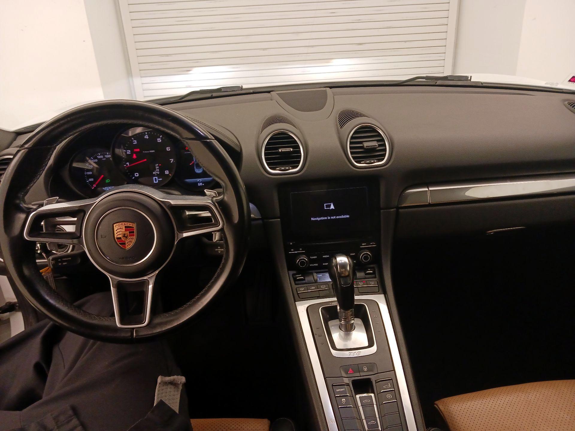 Thumbnail: 2018 Porsche 718 Boxster - 9