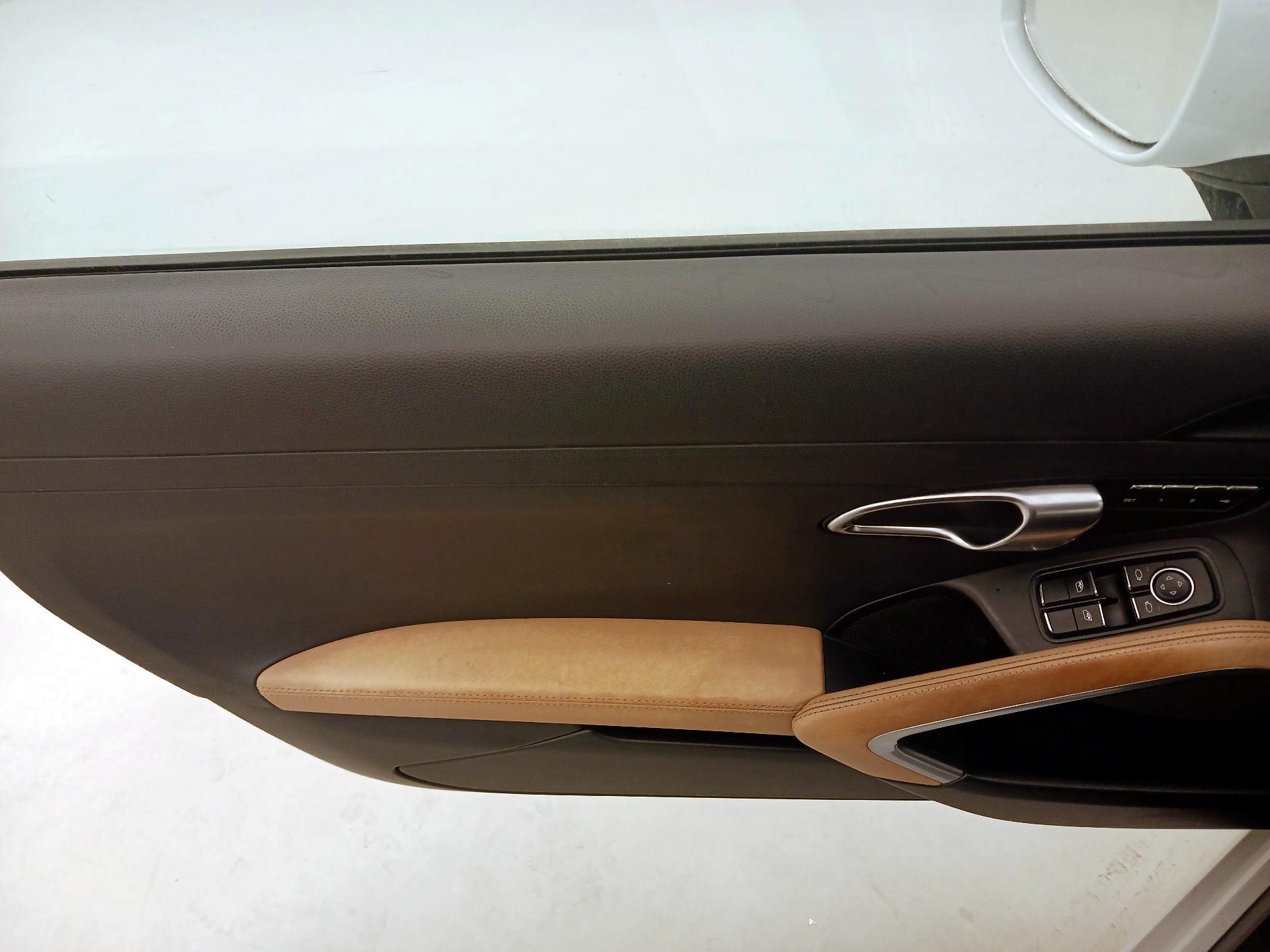 Thumbnail: 2018 Porsche 718 Boxster - 12