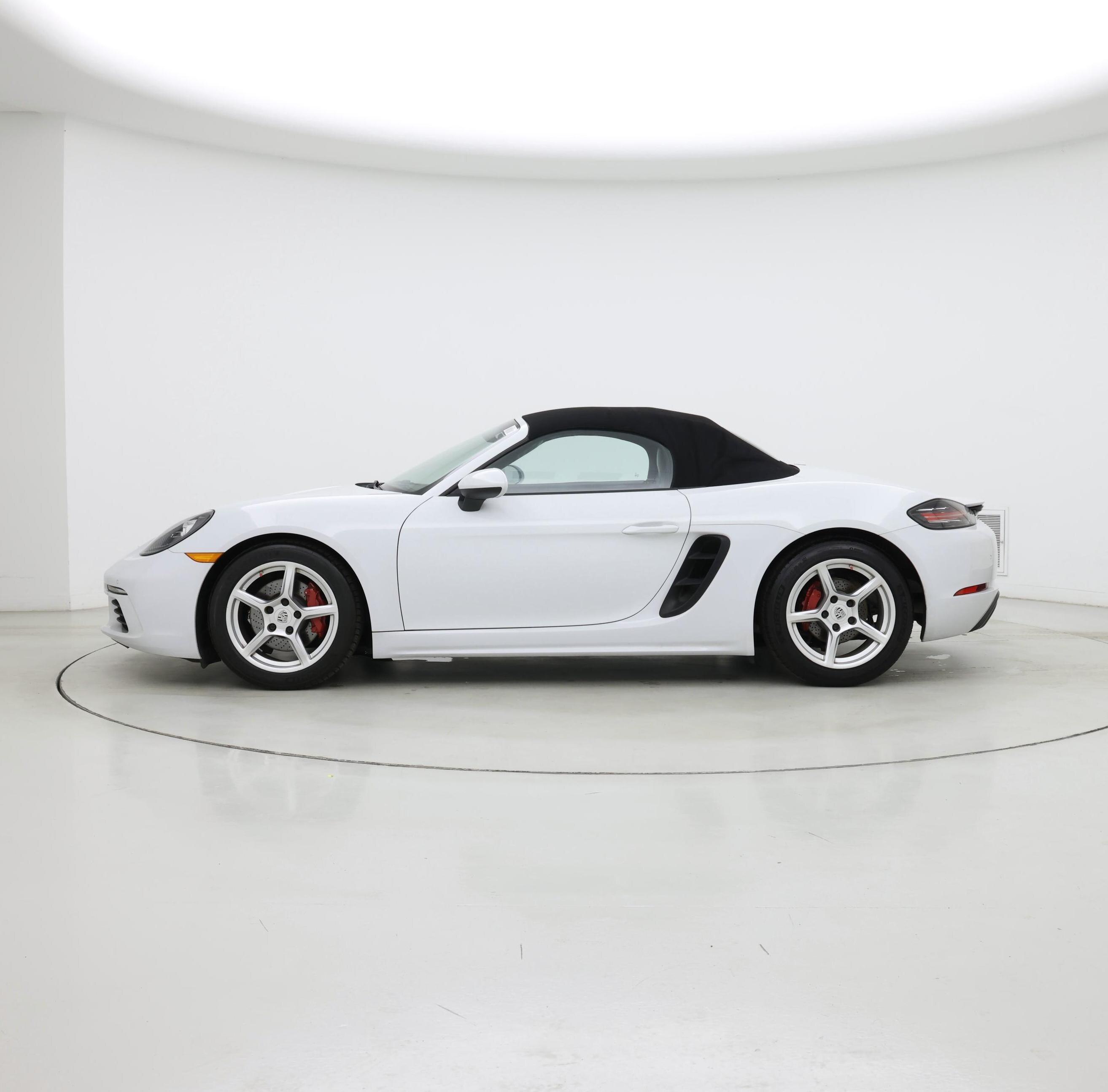 Thumbnail: 2018 Porsche 718 Boxster - 3