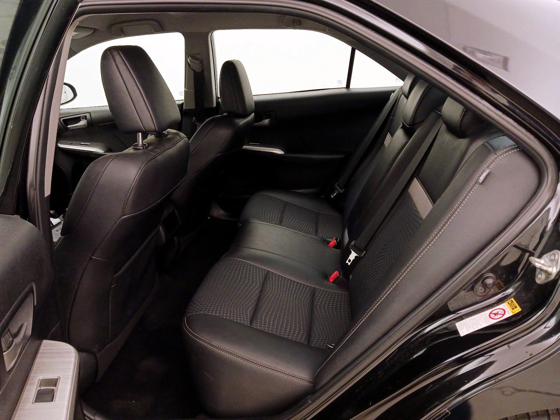 Thumbnail: 2013 Toyota Camry - 19