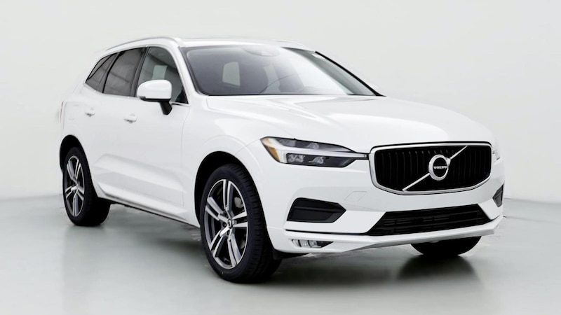 2021 Volvo XC60 T5 Momentum Hero Image