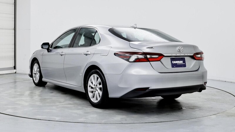 2022 Toyota Camry LE 2