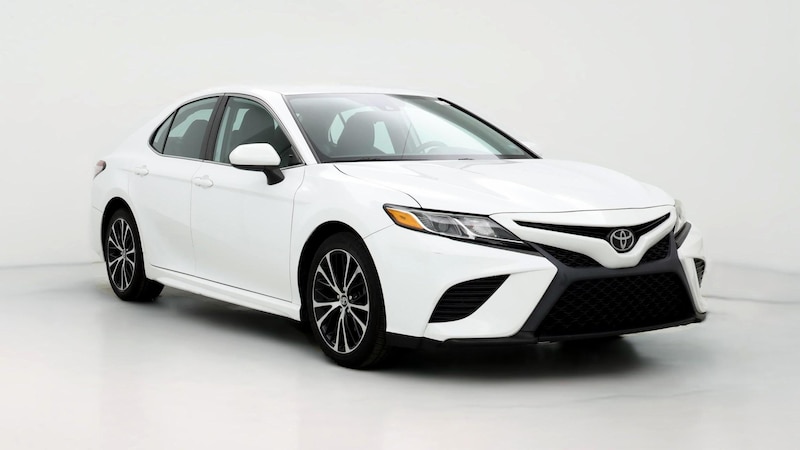 2019 Toyota Camry SE Hero Image