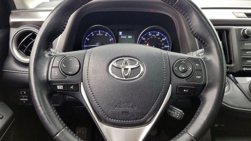 2018 Toyota RAV4 XLE 10