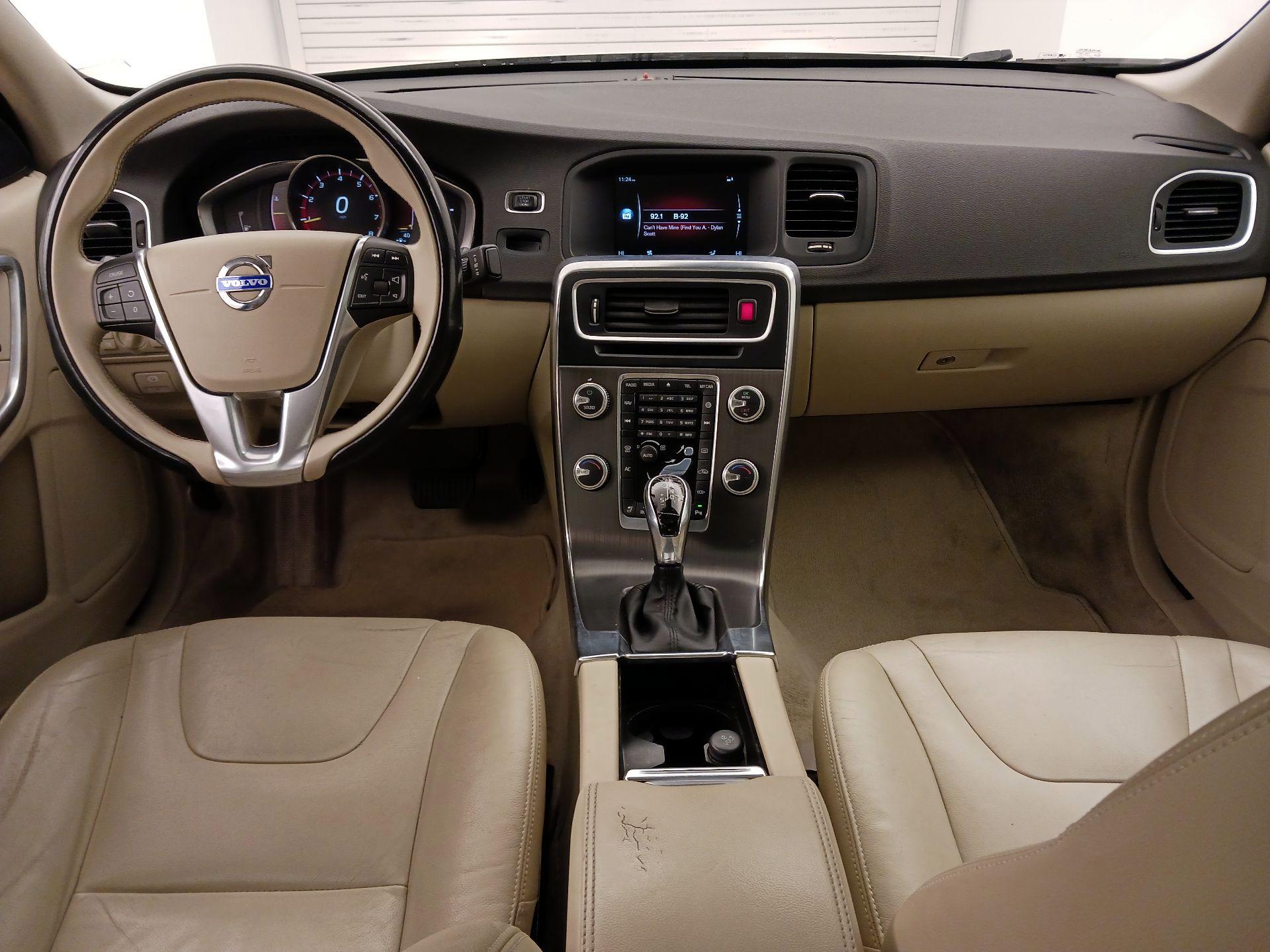 Thumbnail: 2015 Volvo S60 - 9