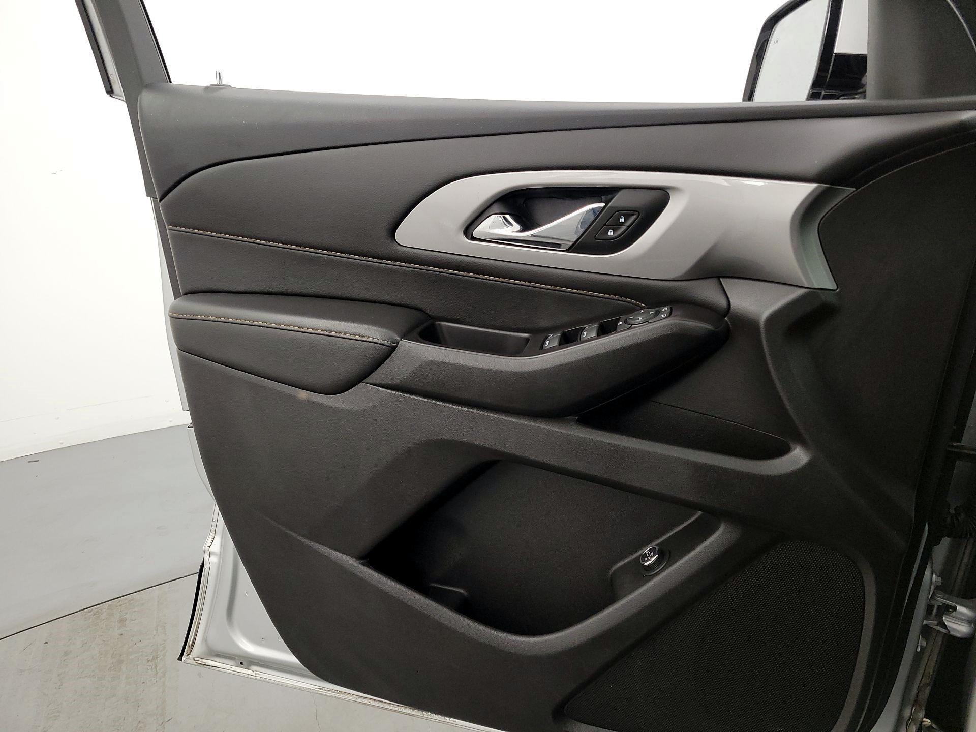 Thumbnail: 2019 Chevrolet Traverse - 12
