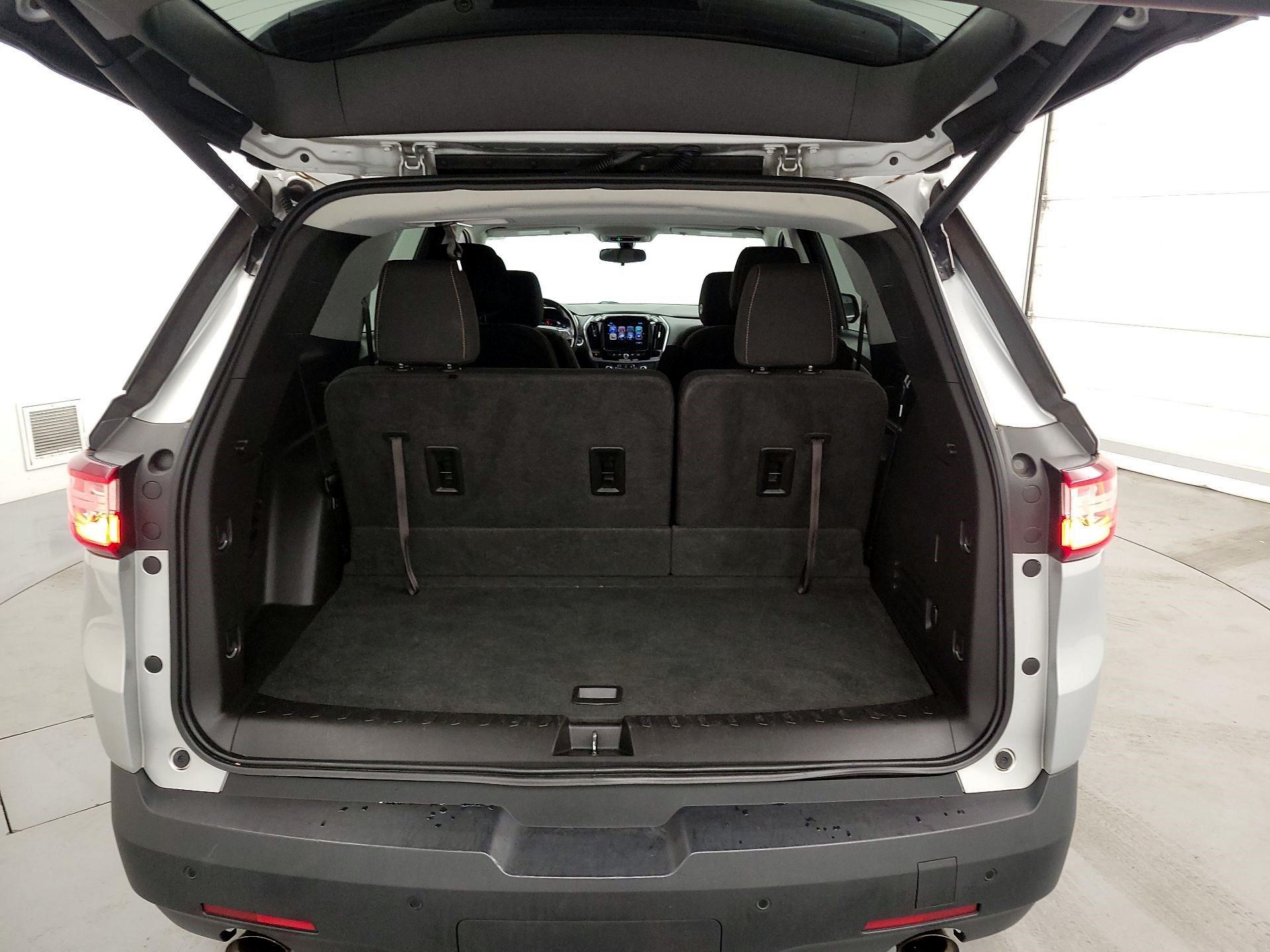 Thumbnail: 2019 Chevrolet Traverse - 16