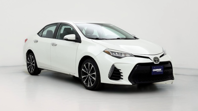 2017 Toyota Corolla SE Hero Image