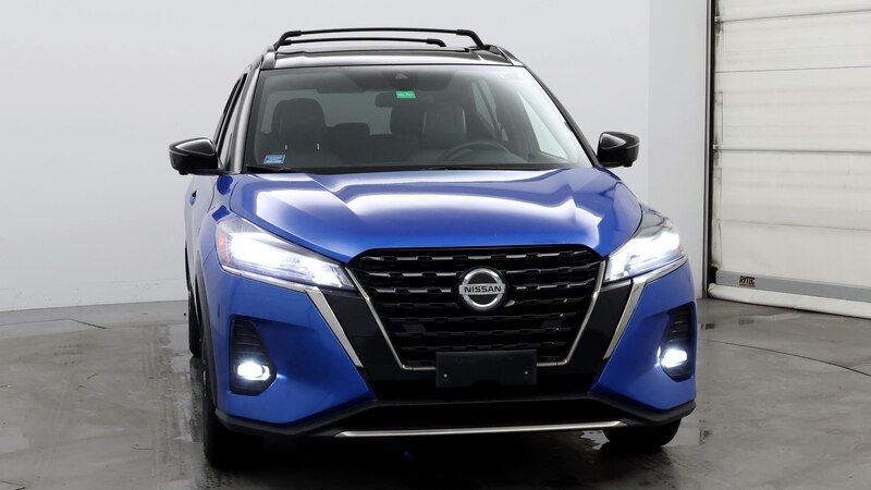 2021 Nissan Kicks SR 5