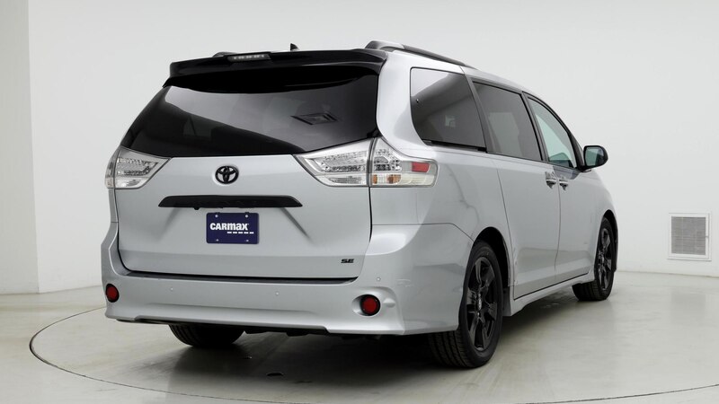 2020 Toyota Sienna SE Premium 8