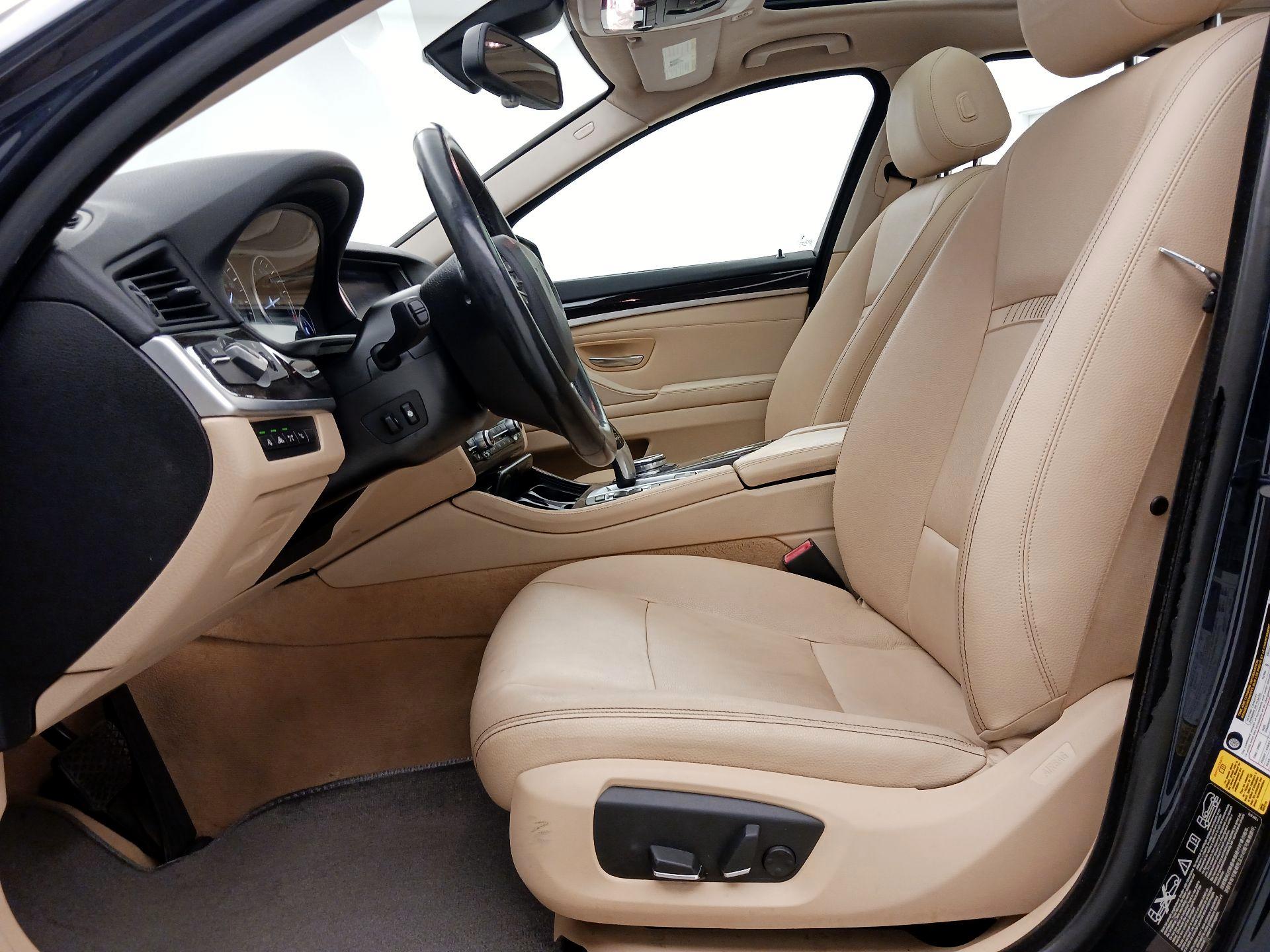 Thumbnail: 2014 BMW 5 Series - 11