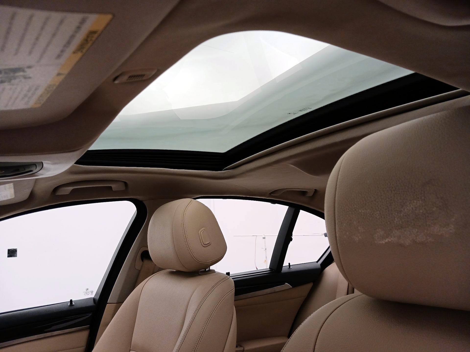 Thumbnail: 2014 BMW 5 Series - 20