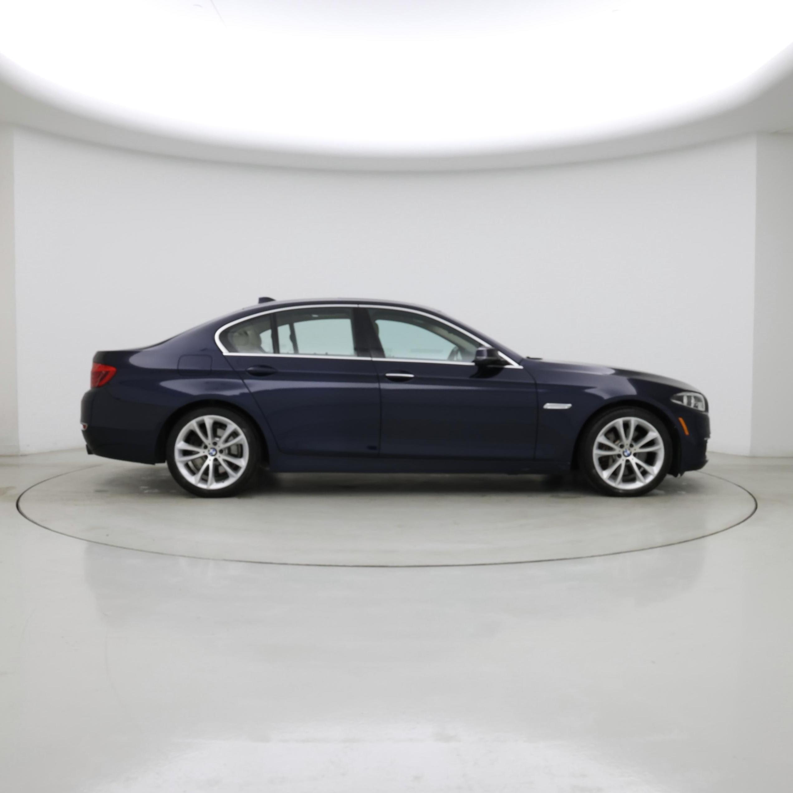 Thumbnail: 2014 BMW 5 Series - 7