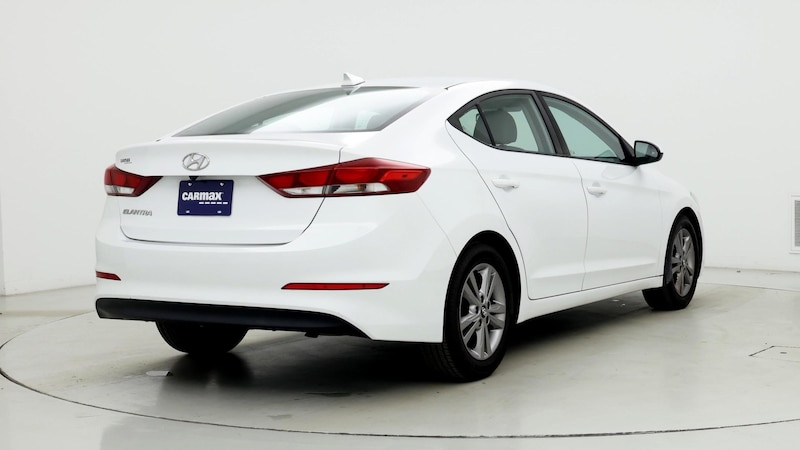 2017 Hyundai Elantra SE 8