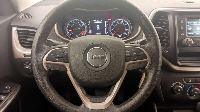 2015 Jeep Cherokee Sport 10