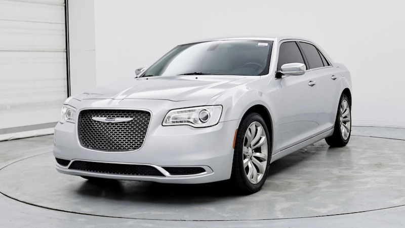 2020 Chrysler 300 Touring 4