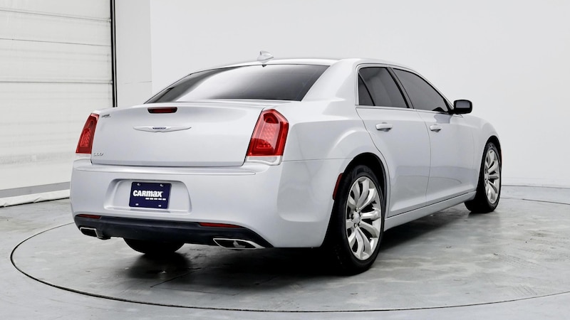 2020 Chrysler 300 Touring 8