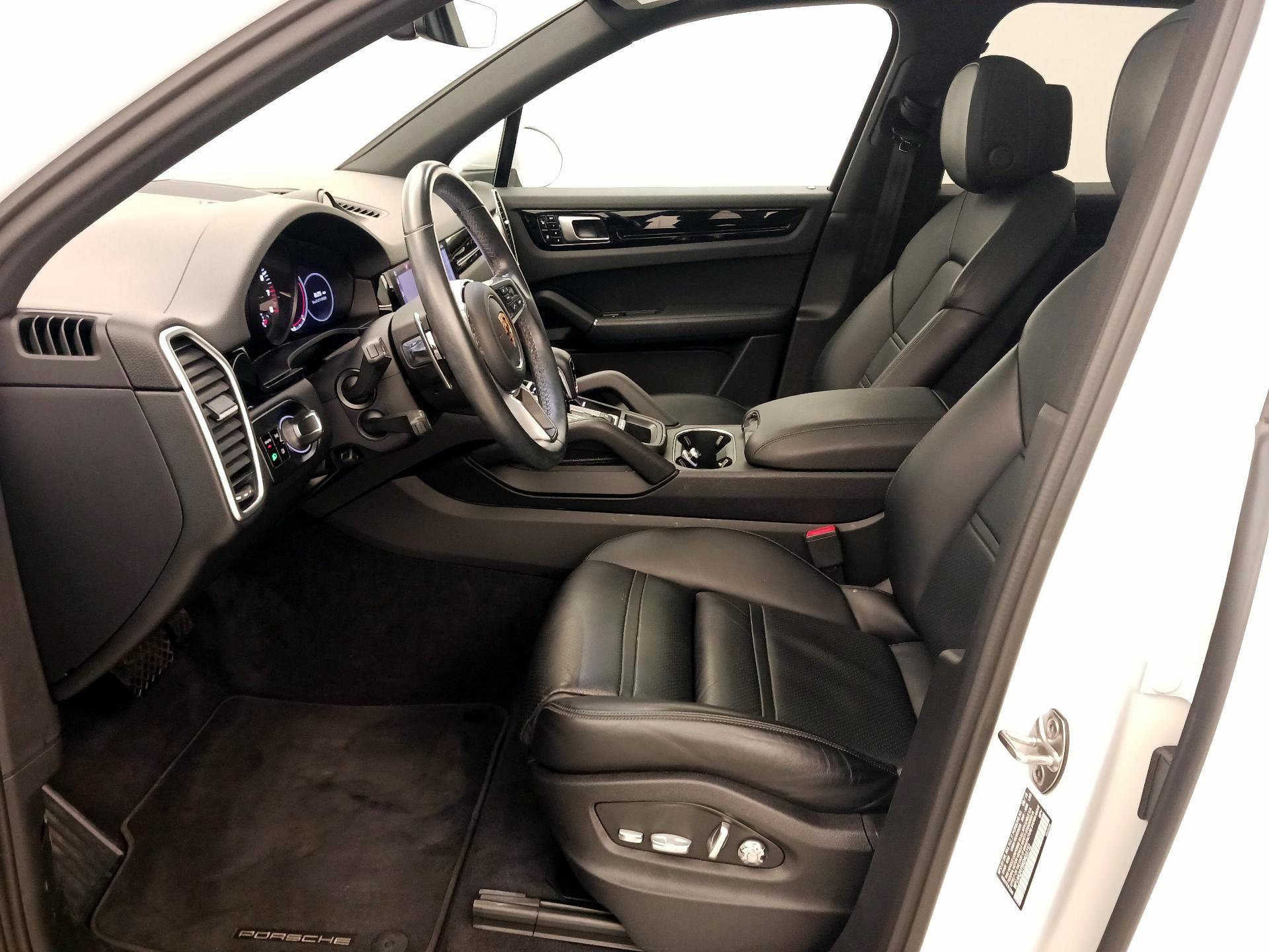 Thumbnail: 2019 Porsche Cayenne - 11