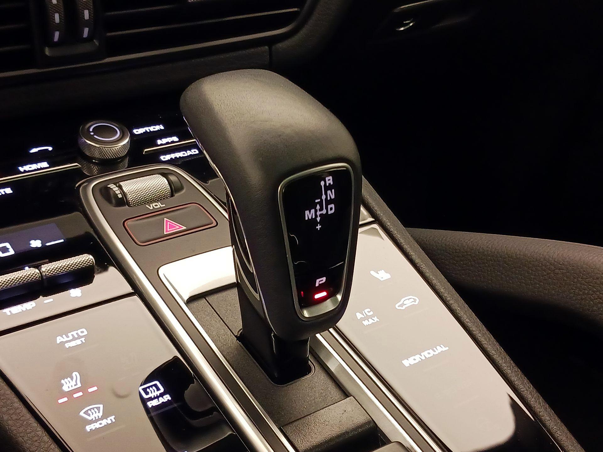 Thumbnail: 2019 Porsche Cayenne - 18