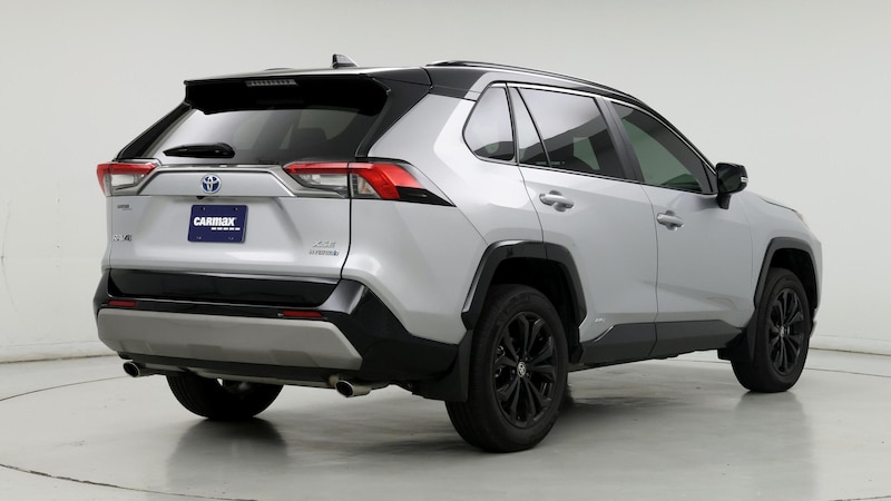 2024 Toyota RAV4 XSE 8