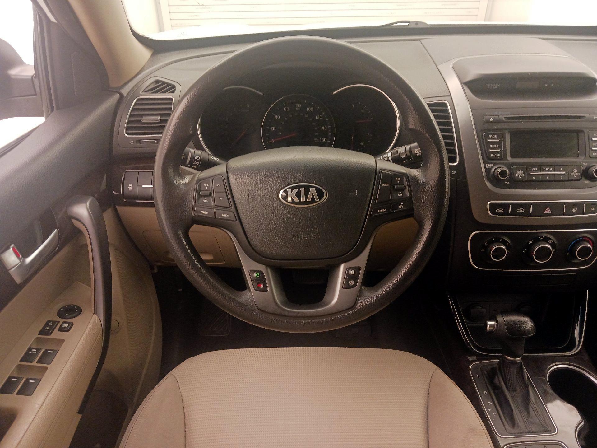 Thumbnail: 2014 Kia Sorento - 10