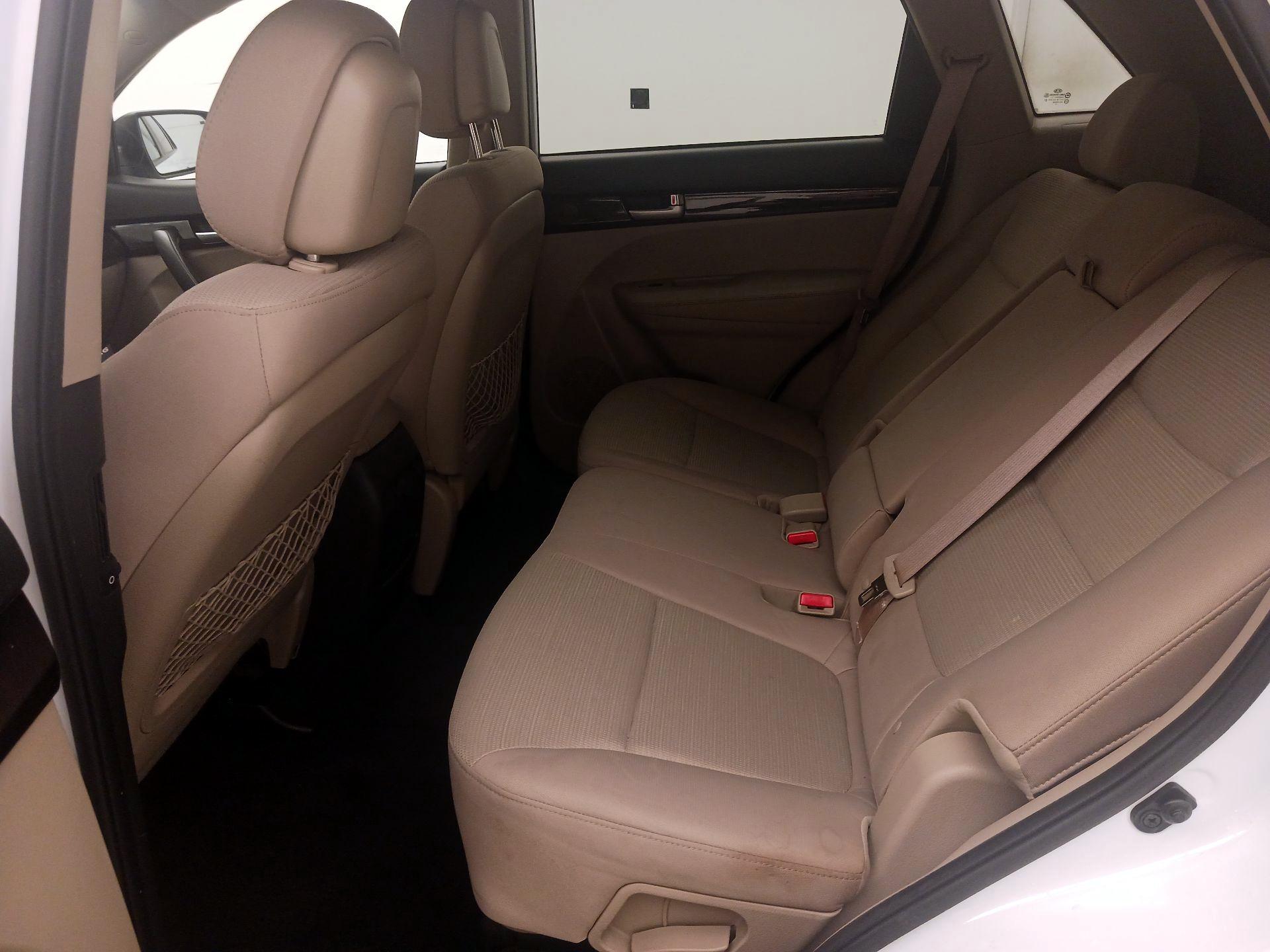 Thumbnail: 2014 Kia Sorento - 18