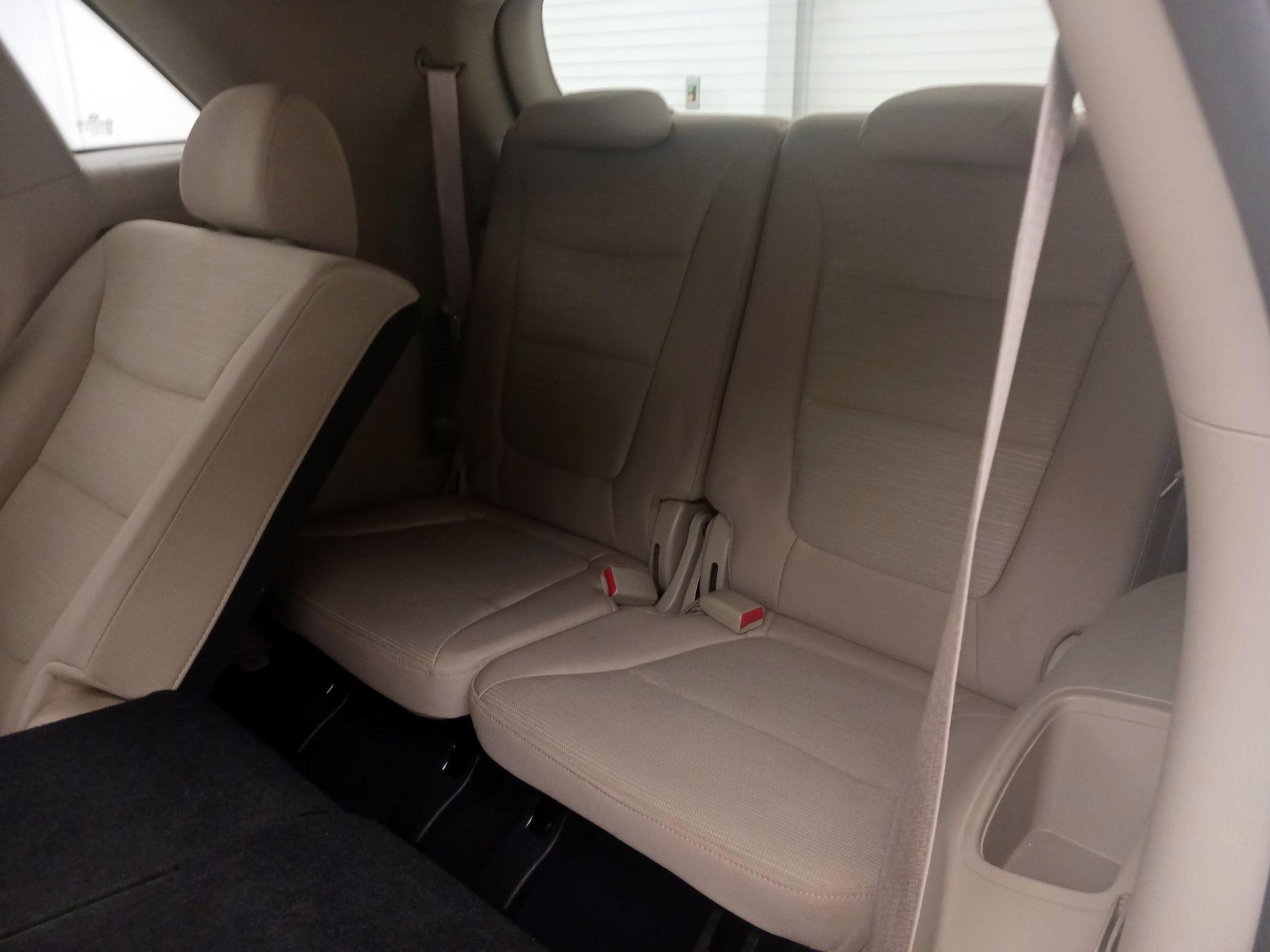Thumbnail: 2014 Kia Sorento - 19