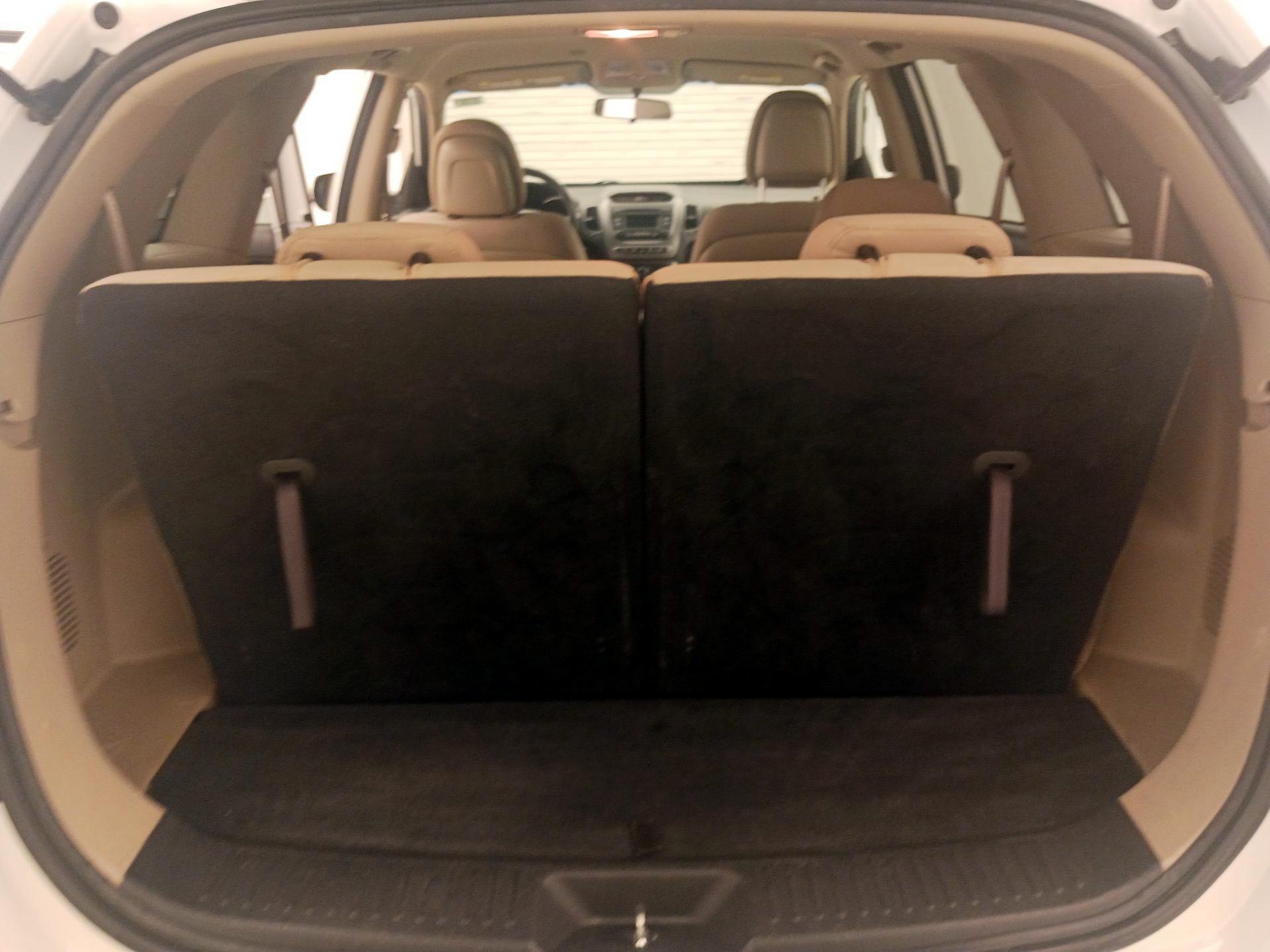 Thumbnail: 2014 Kia Sorento - 20