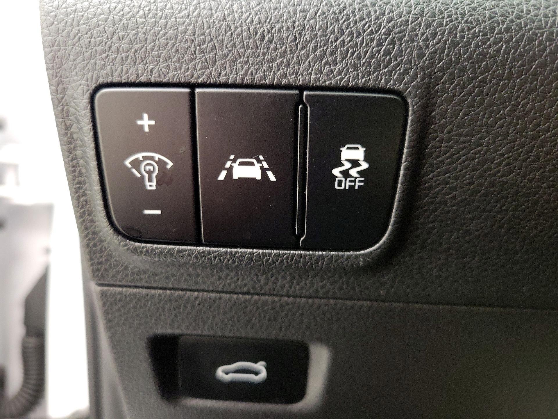 Thumbnail: 2023 Kia K5 - 13