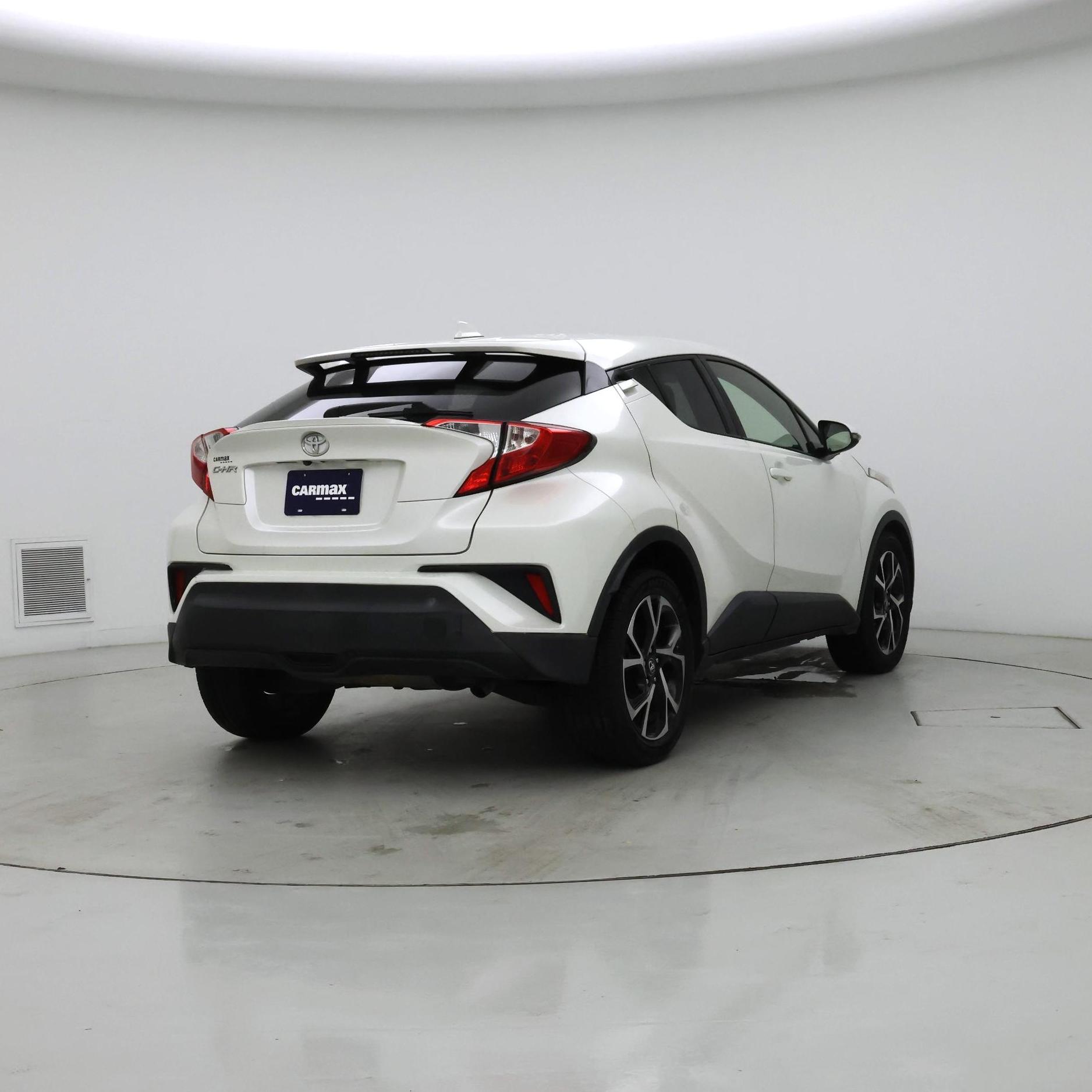 Thumbnail: 2018 Toyota C-HR - 8
