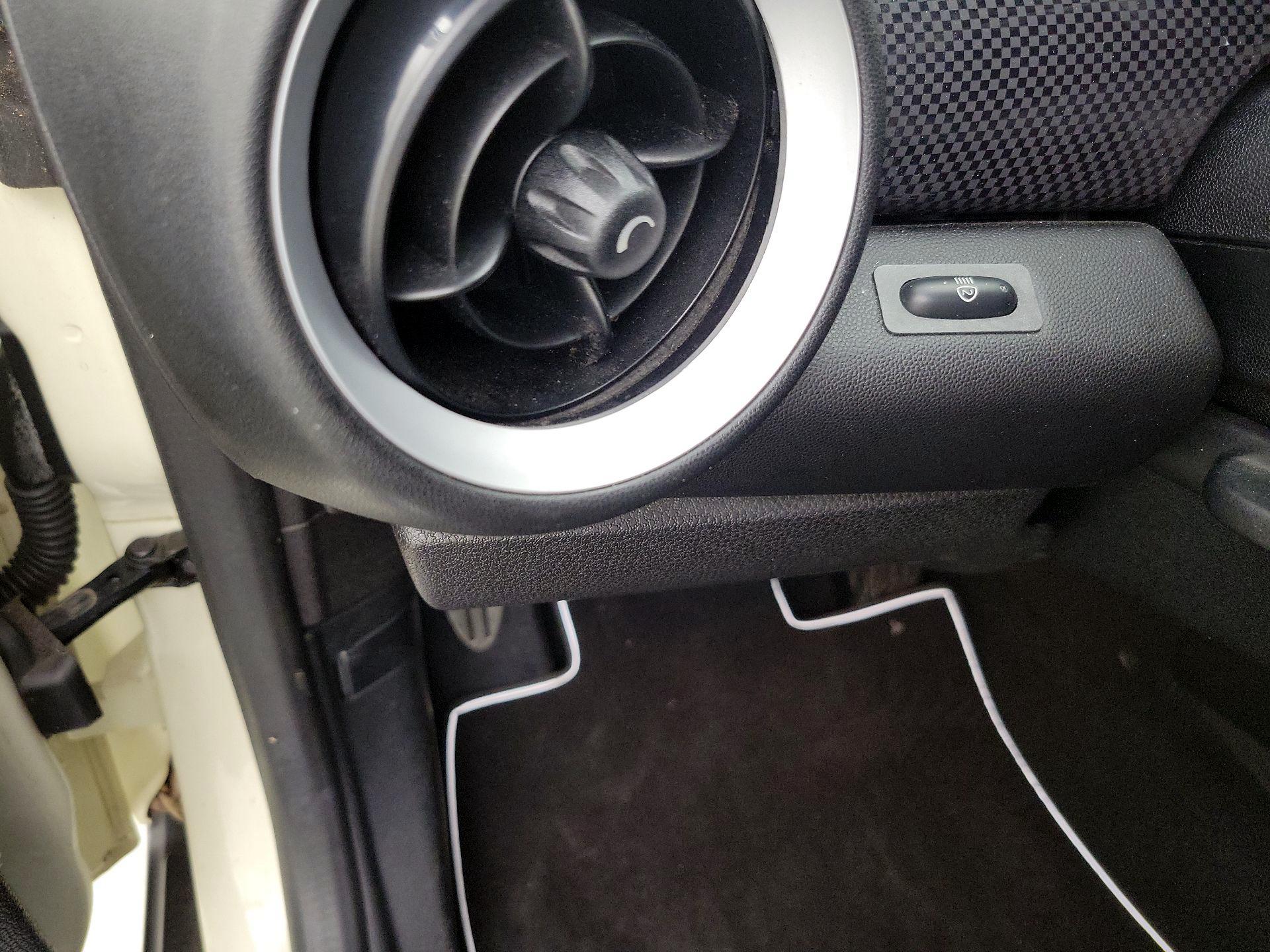 Thumbnail: 2014 MINI Cooper Coupe - 13