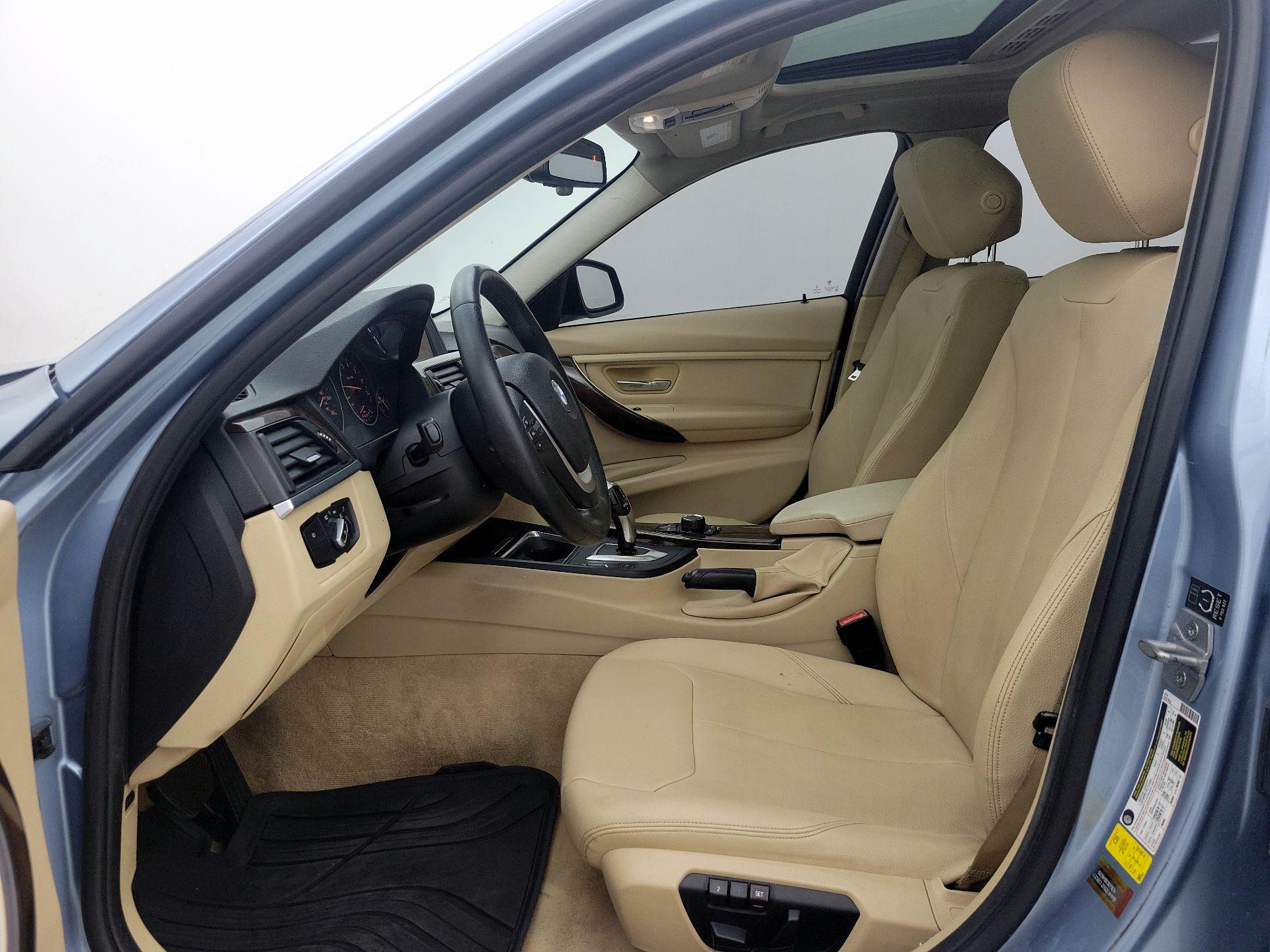 Thumbnail: 2015 BMW 3 Series - 11