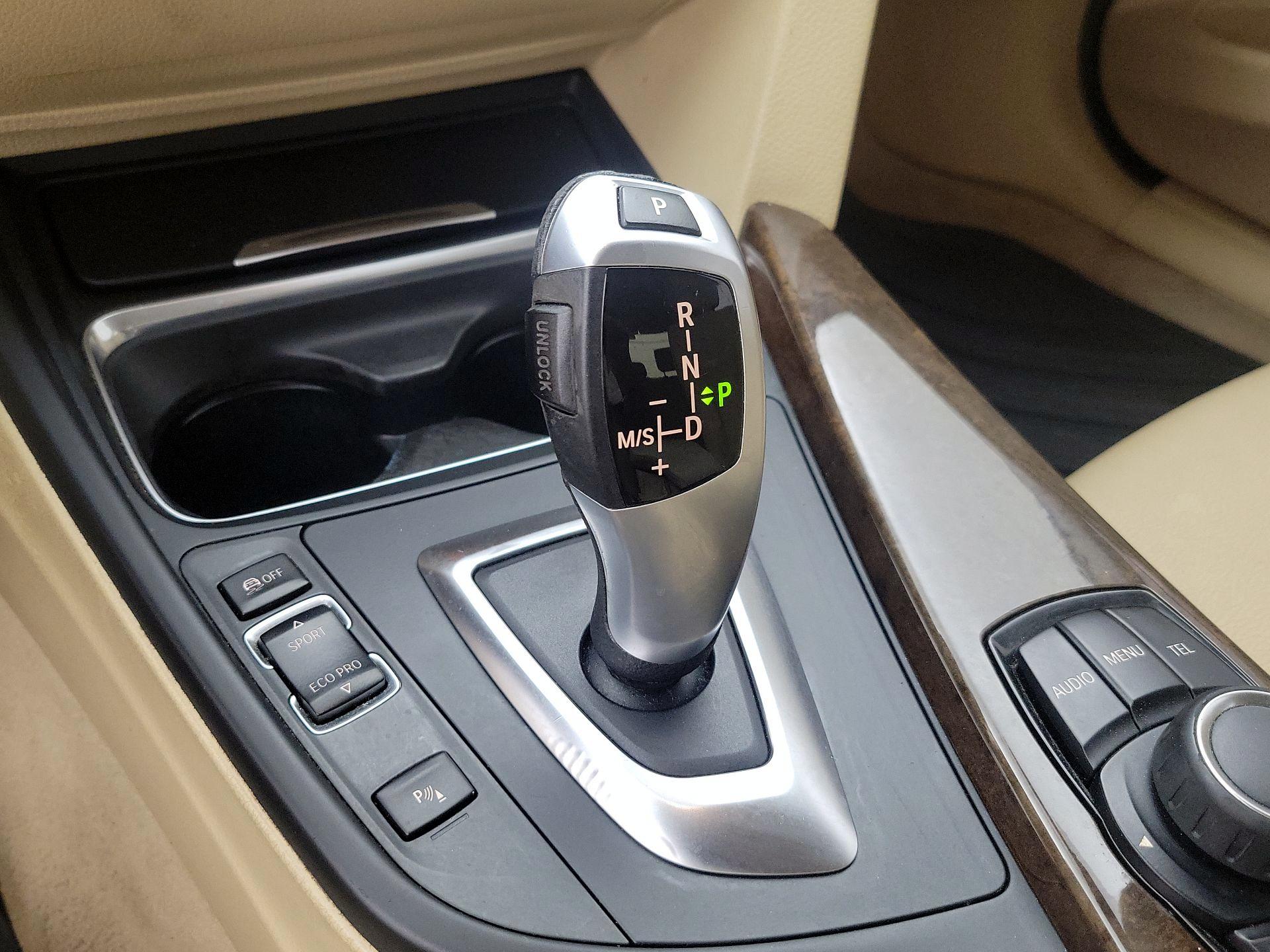 Thumbnail: 2015 BMW 3 Series - 17