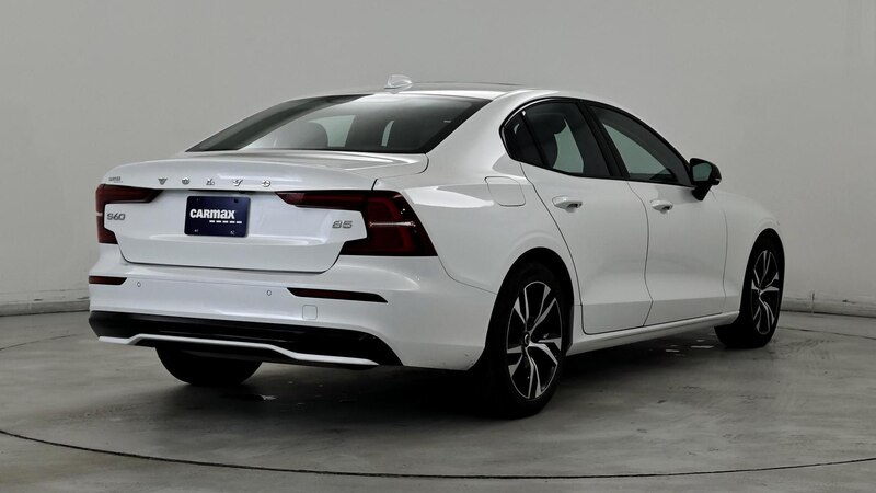 2024 Volvo S60 B5 Core 8