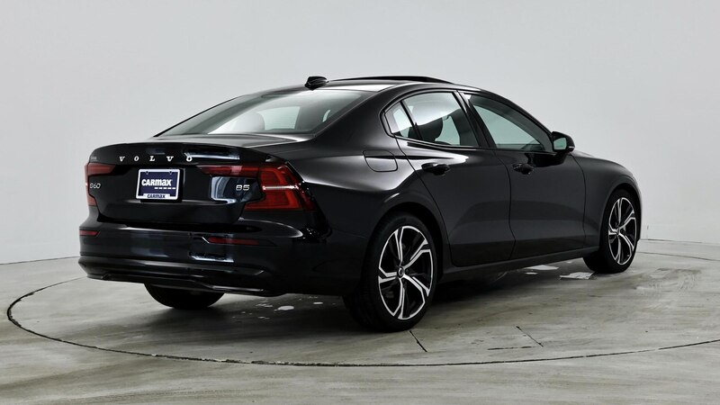 2024 Volvo S60 B5 Core 8