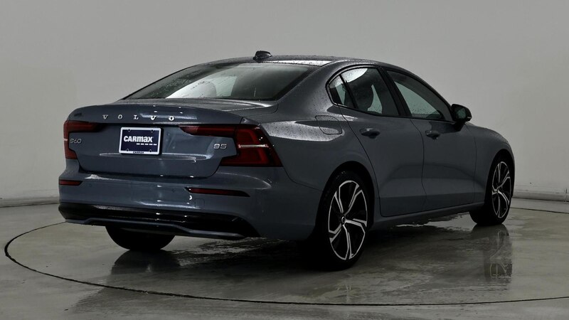 2024 Volvo S60 B5 Core 8