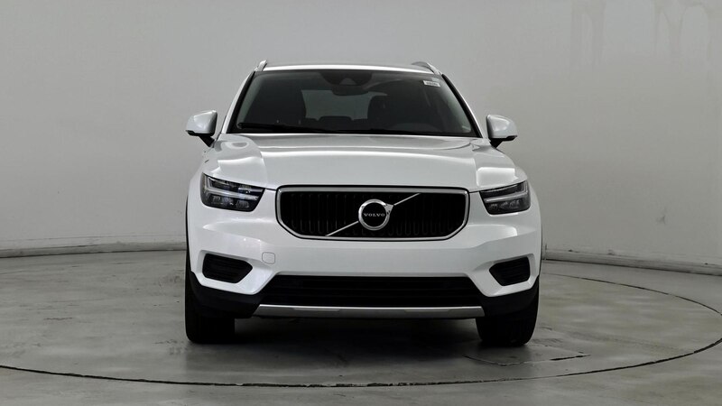 2022 Volvo XC40 T4 Momentum 5