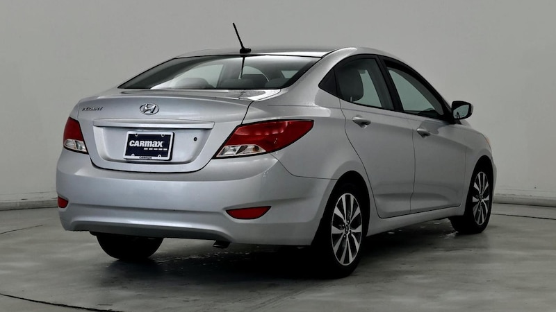 2016 Hyundai Accent SE 8