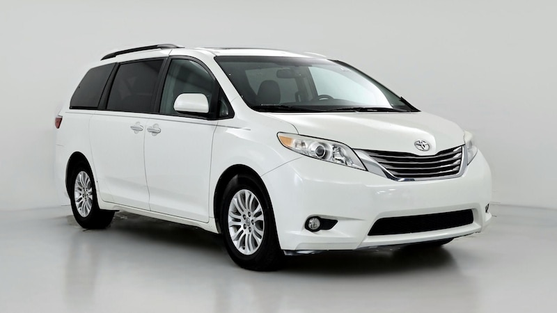 2017 Toyota Sienna XLE Hero Image